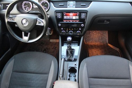 Octavia Scout4x4/STHZ/LED/PDC/App/AHK/reduziert!