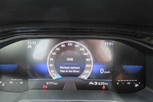 Polo VI Life/SHZ/LED/PDC/ Navi über App/connect