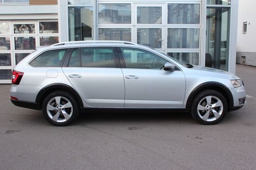 Octavia Scout4x4/STHZ/LED/PDC/App/AHK/reduziert!