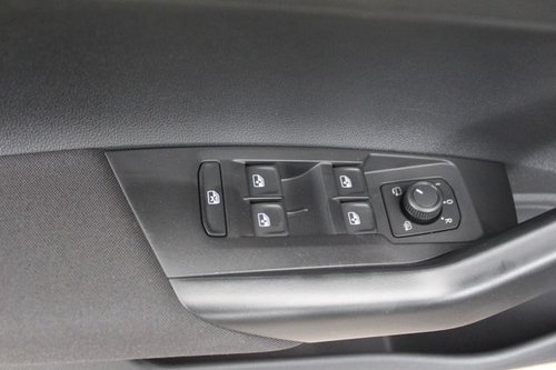 Polo VI Life/DSG/LED/Navi&gt;App/PDC/SHZ/5J Garanti
