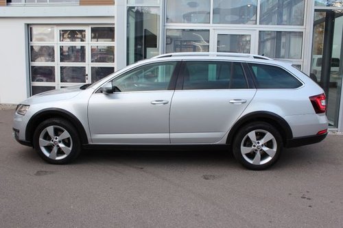 Octavia Scout4x4/STHZ/LED/PDC/App/AHK/reduziert!