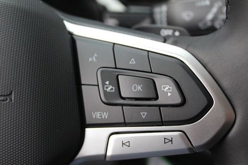 Polo VI Life/DSG/LED/Navi&gt;App/PDC/SHZ/5J Garanti