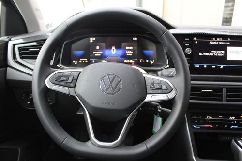 Polo VI Life/DSG/LED/Navi&gt;App/PDC/SHZ/5J Garanti