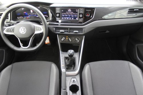 Polo VI Life/SHZ/LED/PDC/ Navi über App/connect