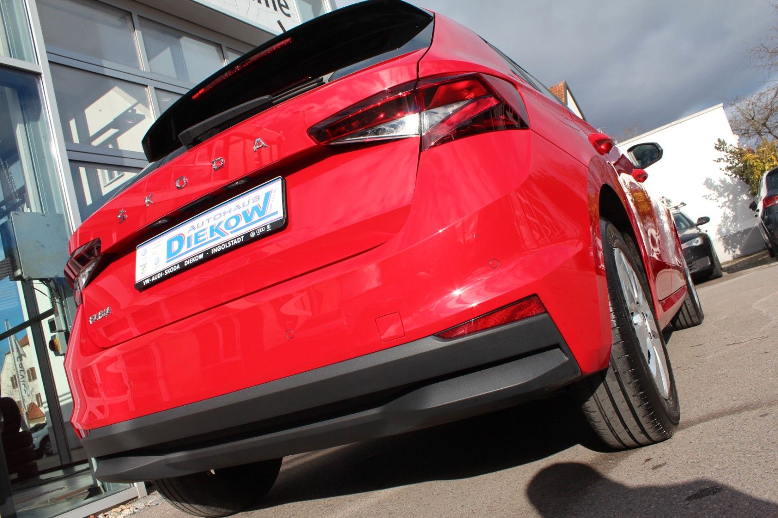 Fabia Amb./PDC/SHZ/LED/App Connect/ NEUES MODELL
