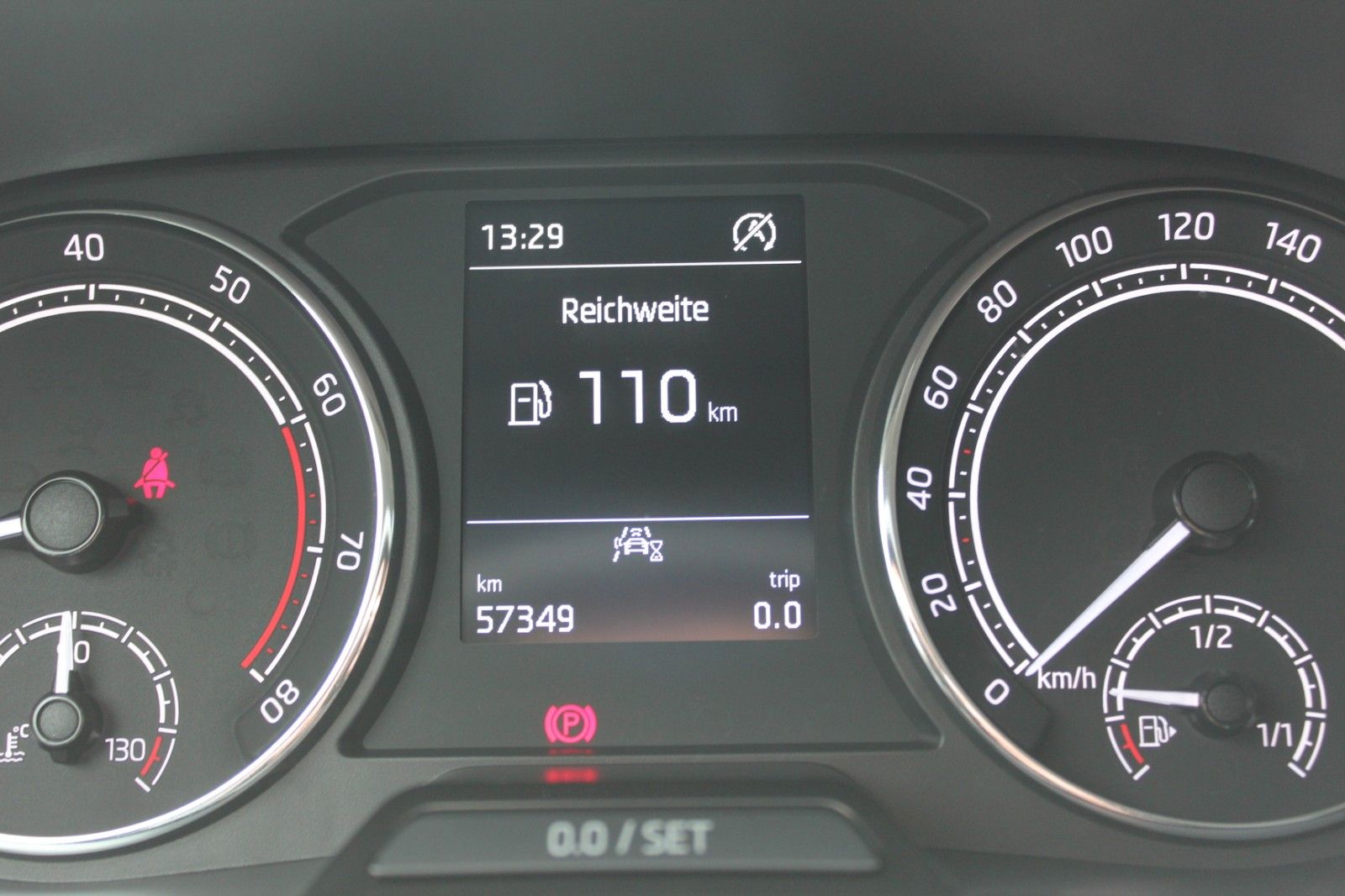 Fabia Amb./PDC/SHZ/LED/App Connect/ NEUES MODELL