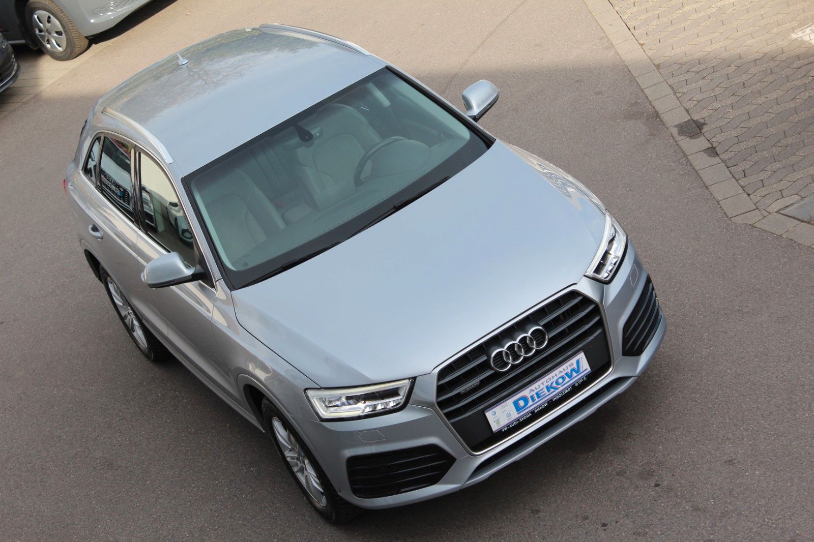 Q3 sport/quattro/AHK LED Navi SHZ PDC S-tronic