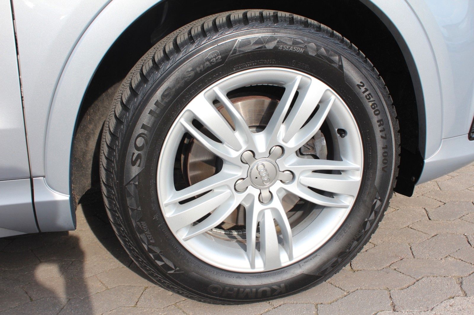 Q3 sport/quattro/AHK LED Navi SHZ PDC S-tronic