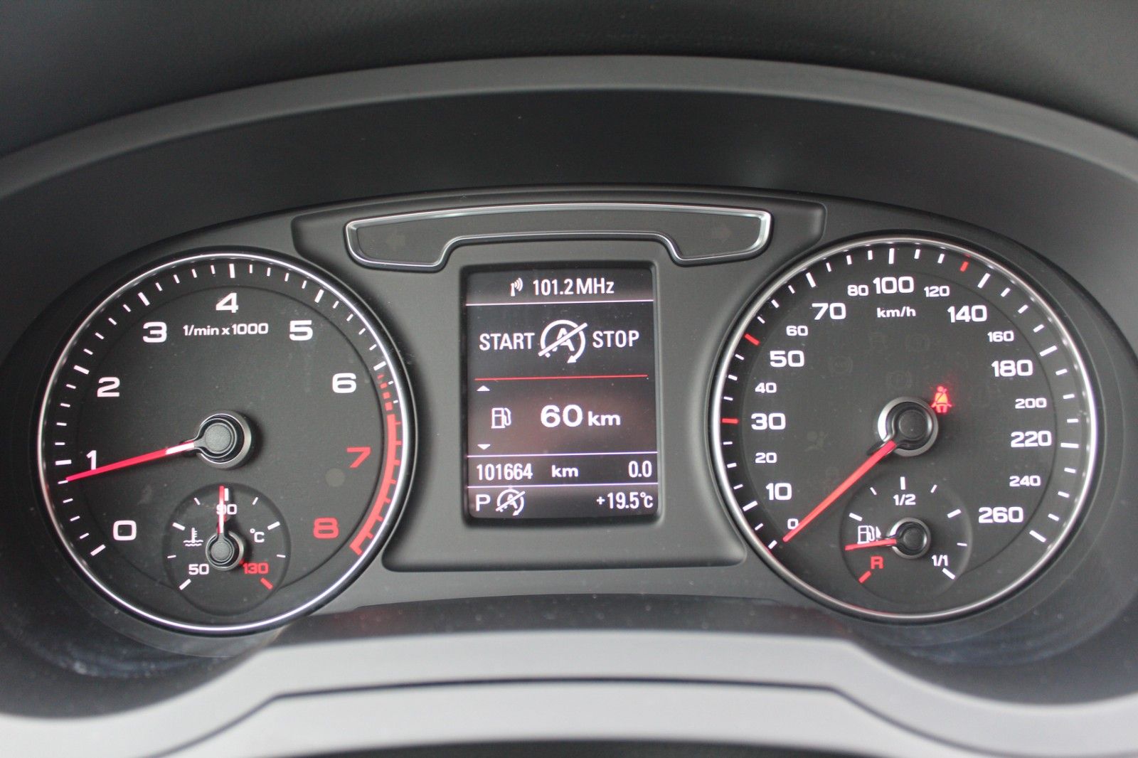 Q3 Sport quattro/S-tronic/AHK/LED/Navi/SHZ/PDC