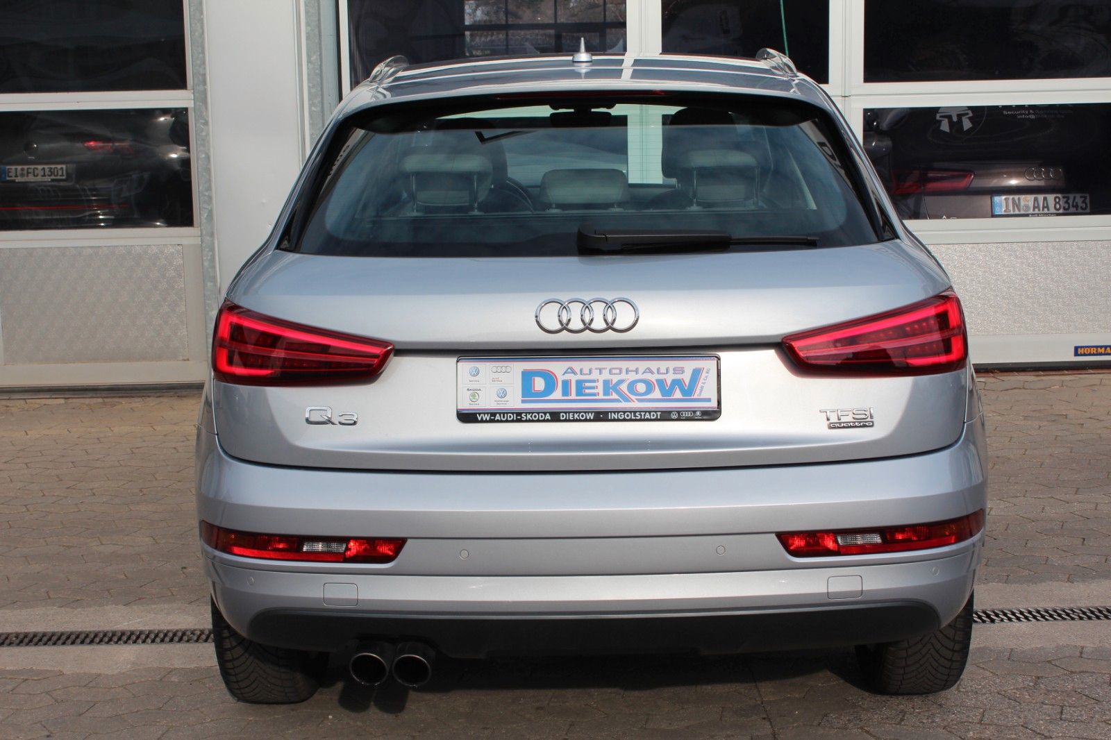 Q3 sport/quattro/AHK LED Navi SHZ PDC S-tronic