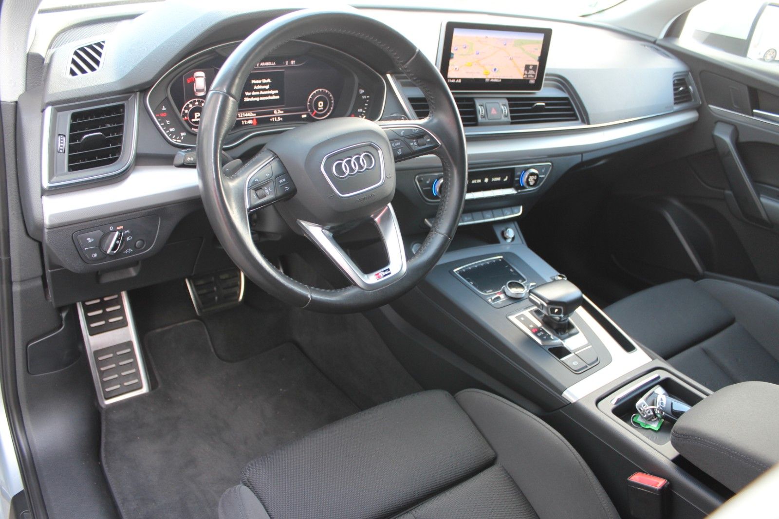 Q5 quattro sport STHZ PDC Sound Xenon SHZ Navi