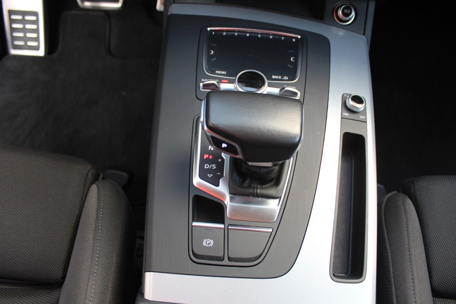 Q5 quattro sport STHZ PDC Sound Xenon SHZ Navi