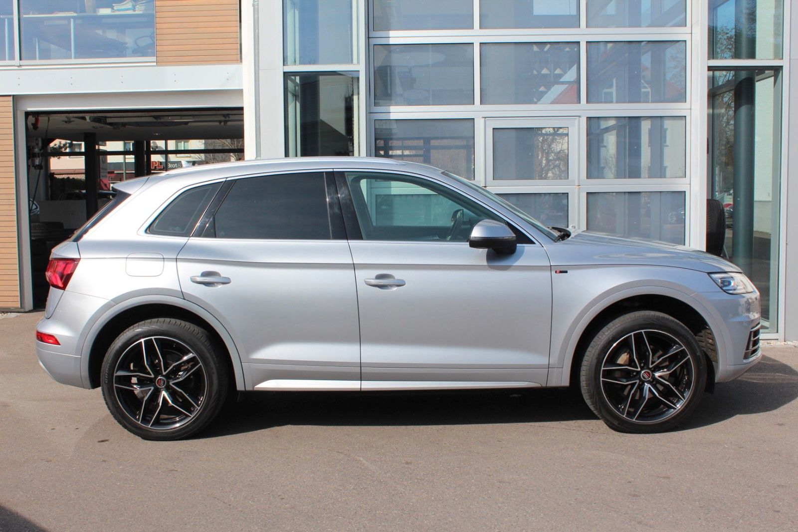 Q5 quattro sport STHZ PDC Sound Xenon SHZ Navi