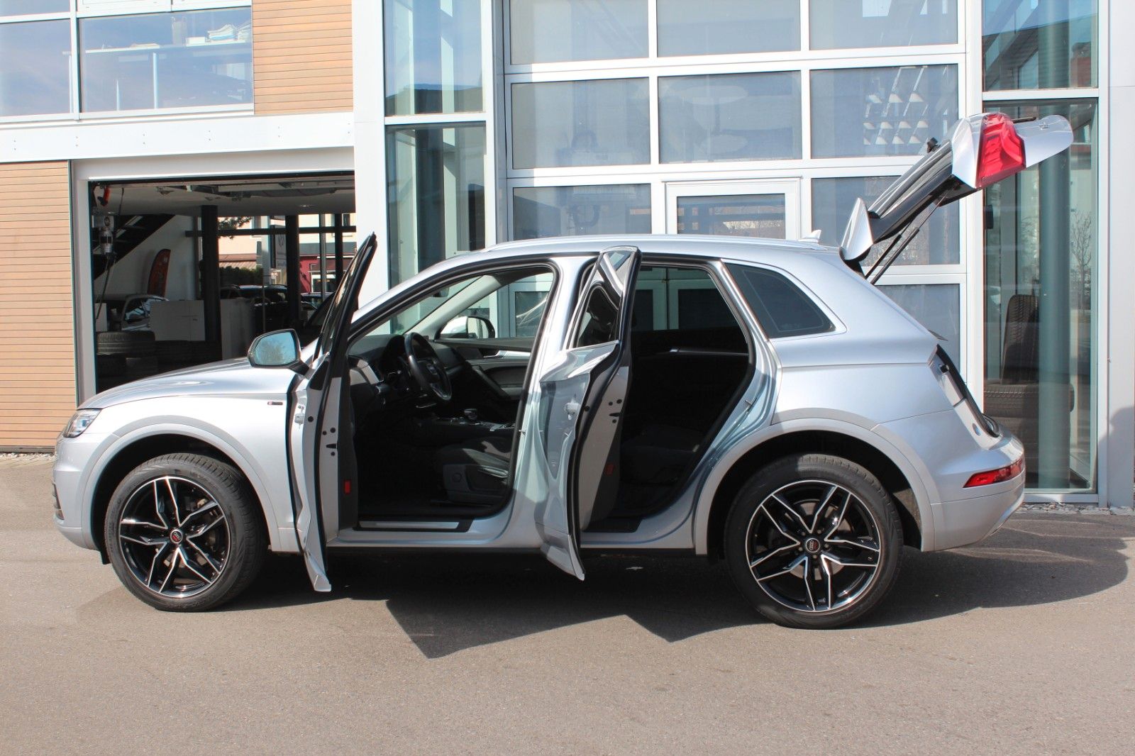 Q5 quattro sport STHZ PDC Sound Xenon SHZ Navi