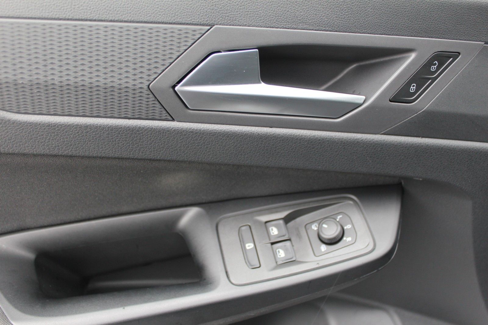 Tourneo Connect Titanium/DSG/SHZ/PDC/GRA/App&gt;Nav