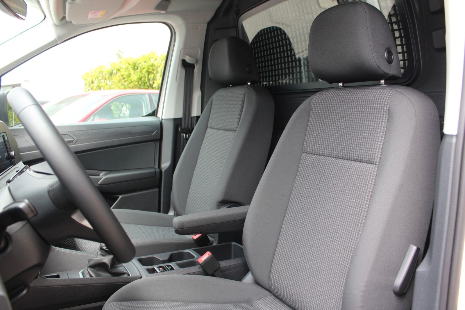 Cargo Maxi AHK PDC GRA LED SHZ App