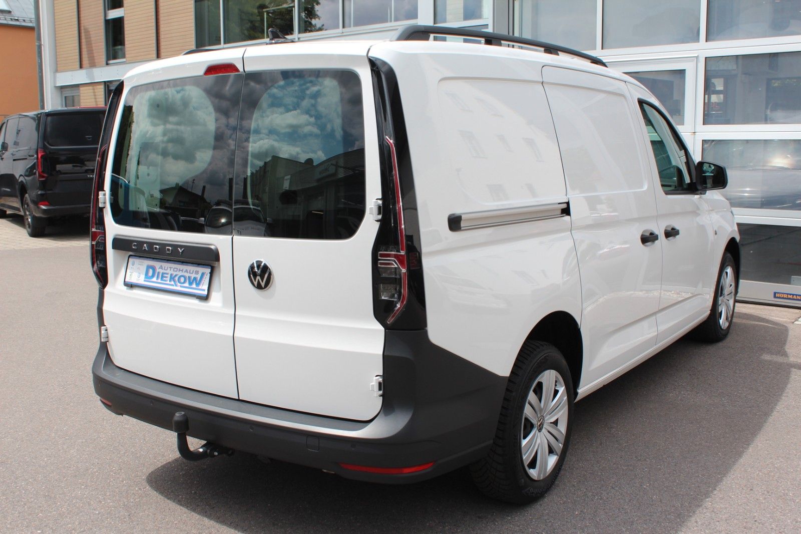 Cargo Maxi AHK PDC GRA LED SHZ App