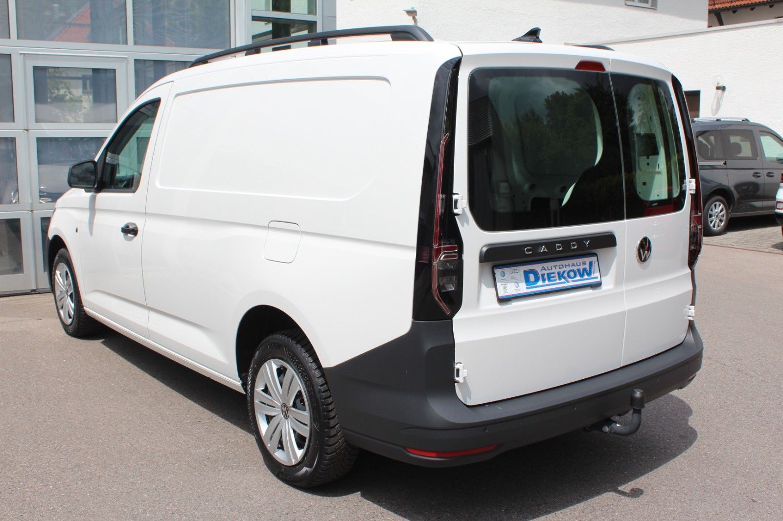 Cargo Maxi AHK PDC GRA LED SHZ App