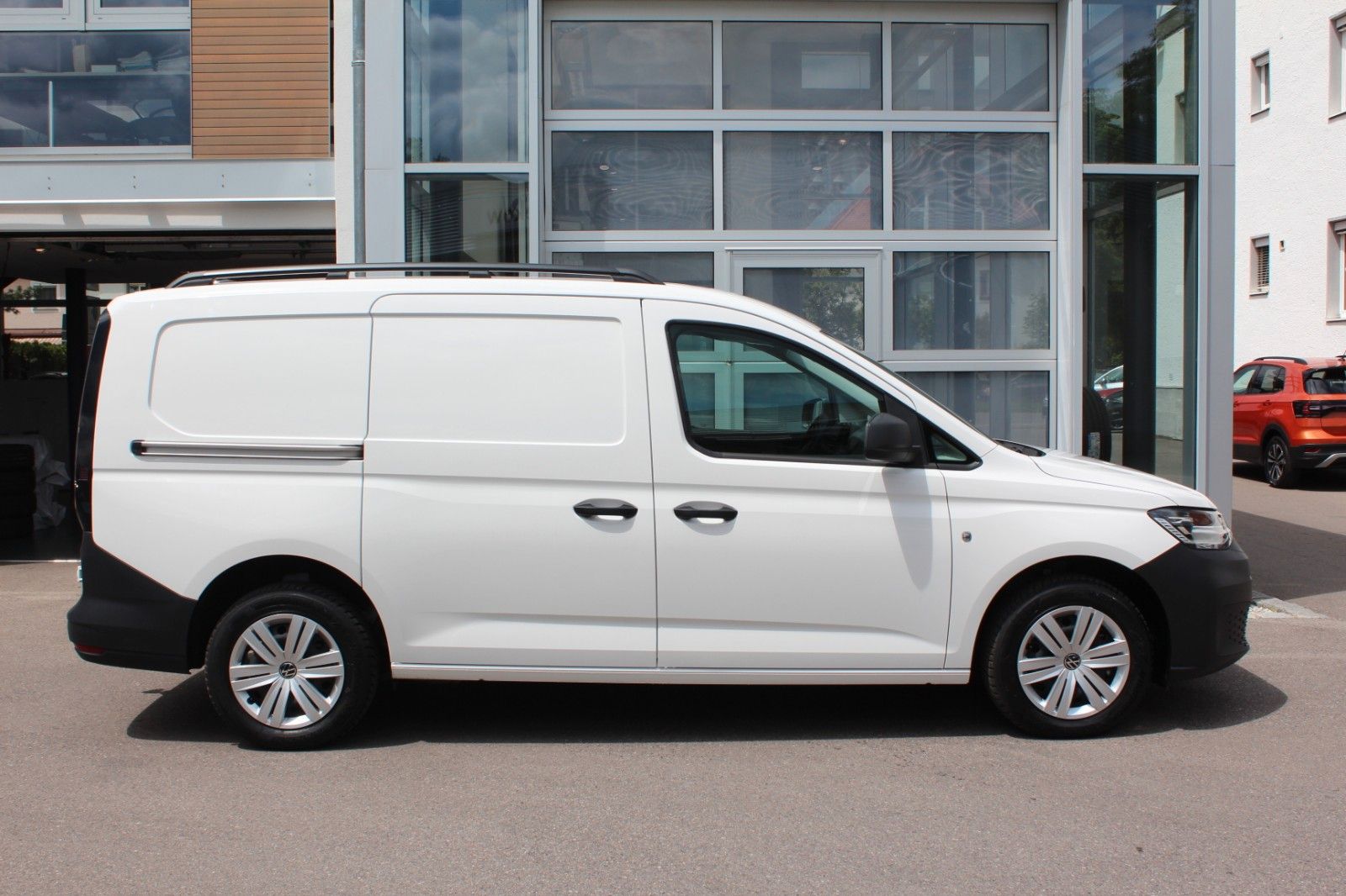 Cargo Maxi AHK PDC GRA LED SHZ App