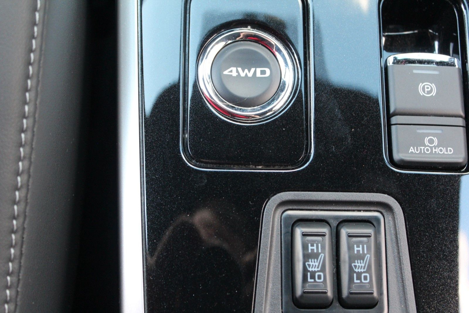 Outlander Active+ 4WD LED Navi AHK Kamera/Allrad