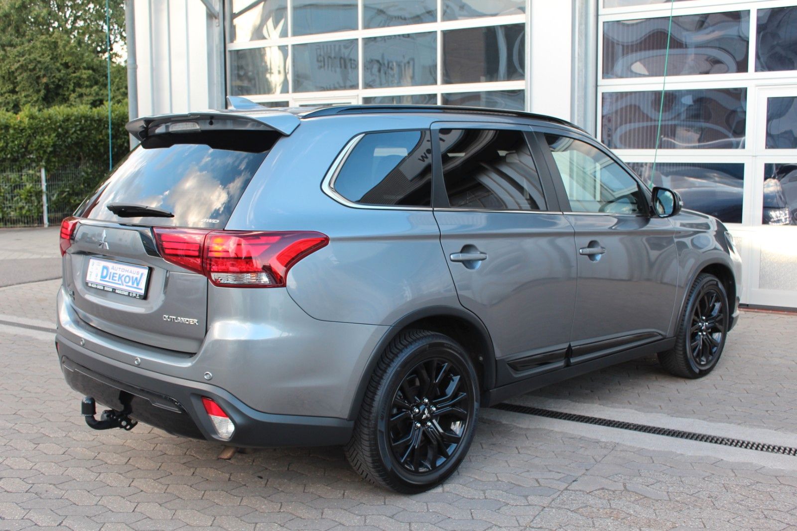 Outlander Active+ 4WD LED Navi AHK Kamera/Allrad
