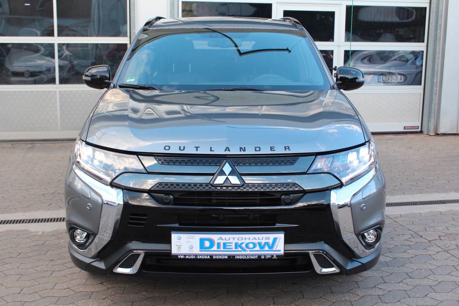 Outlander Active+ 4WD LED Navi AHK Kamera/Allrad