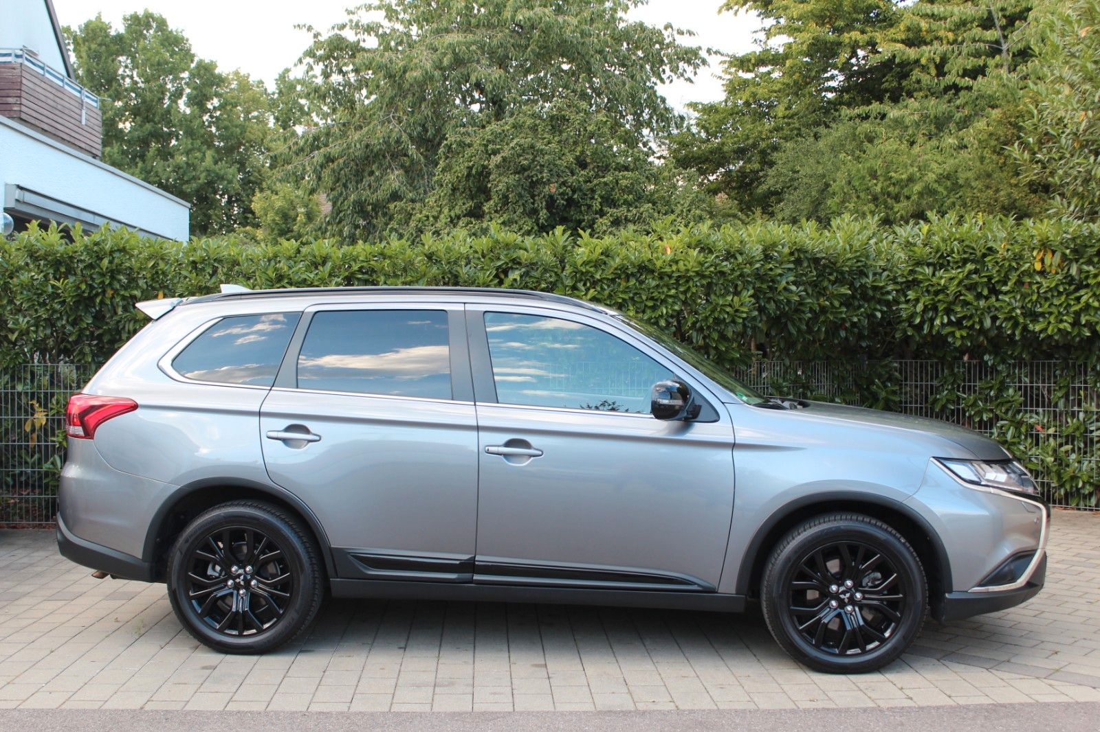 Outlander Active+ 4WD LED Navi AHK Kamera/Allrad