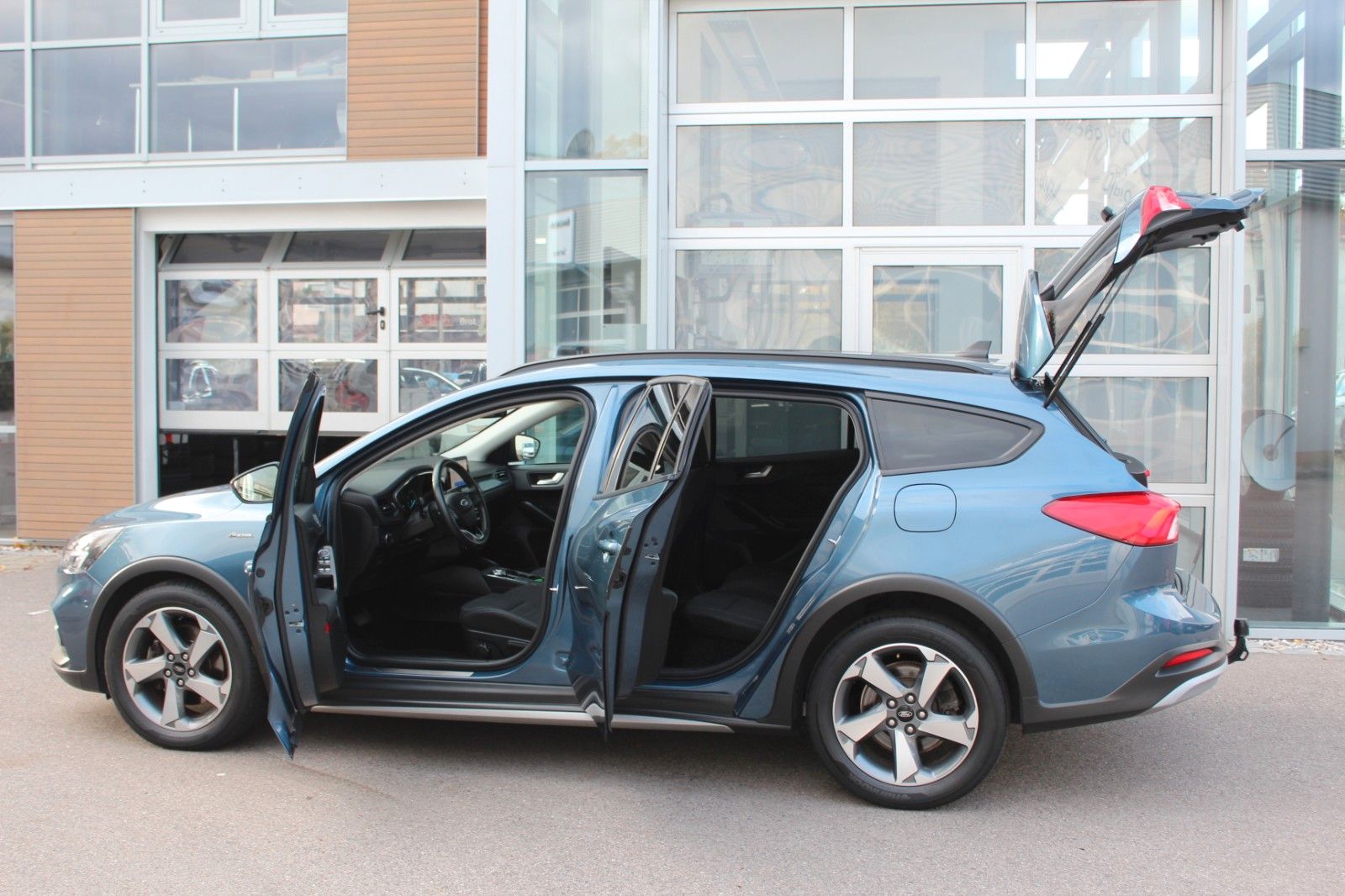 Focus Turnier Active AHK Navi PDC LED