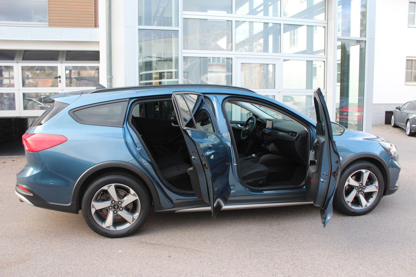 Focus Turnier Active AHK Navi PDC LED