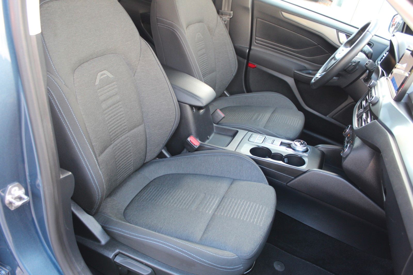 Focus Turnier Active AHK Navi PDC LED