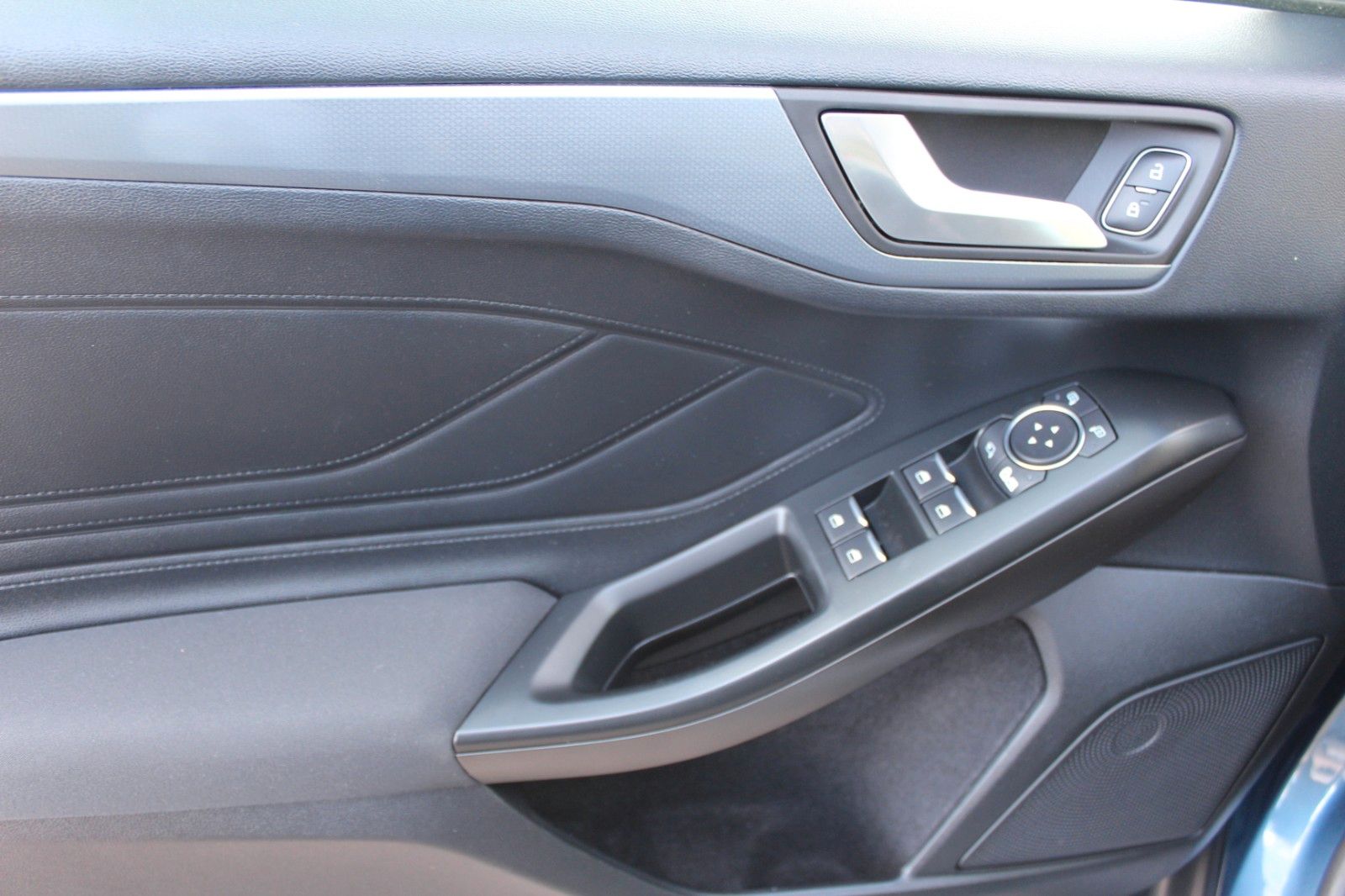 Focus Turnier Active AHK Navi PDC LED