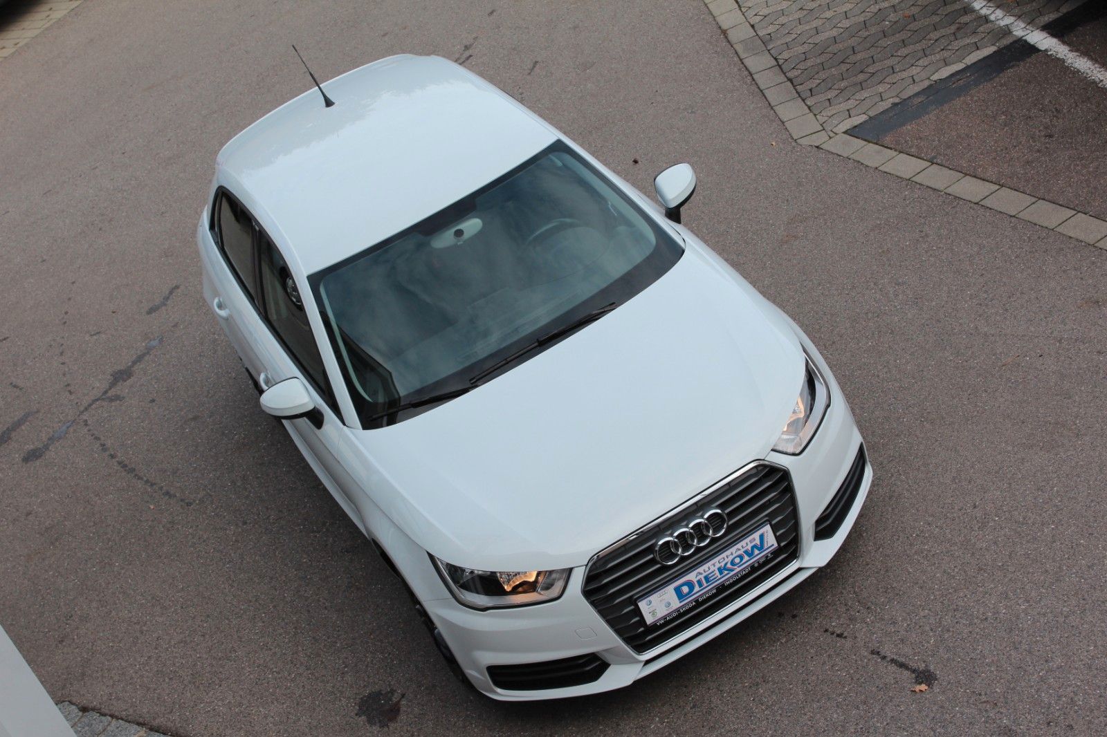 A1 Sportback/SHZ/GRA/PDC/Bluetooth/ **WENIG KM**