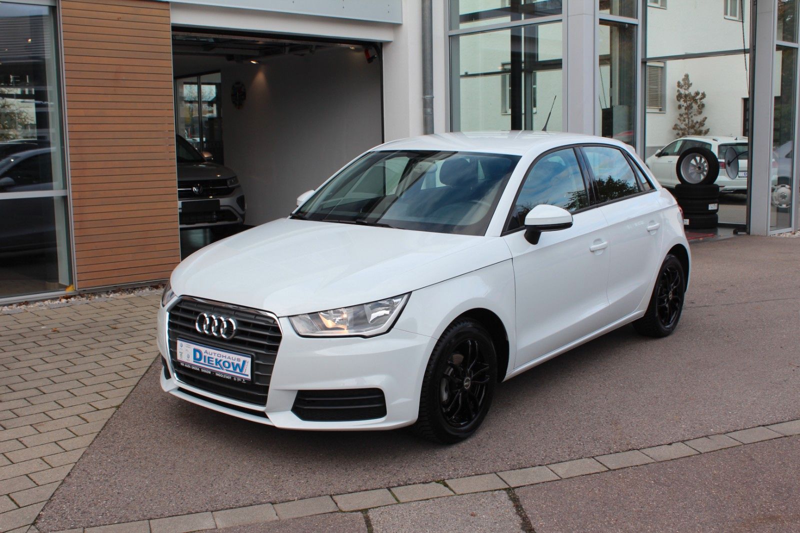 A1 Sportback/SHZ/GRA/PDC/Bluetooth/ **WENIG KM**