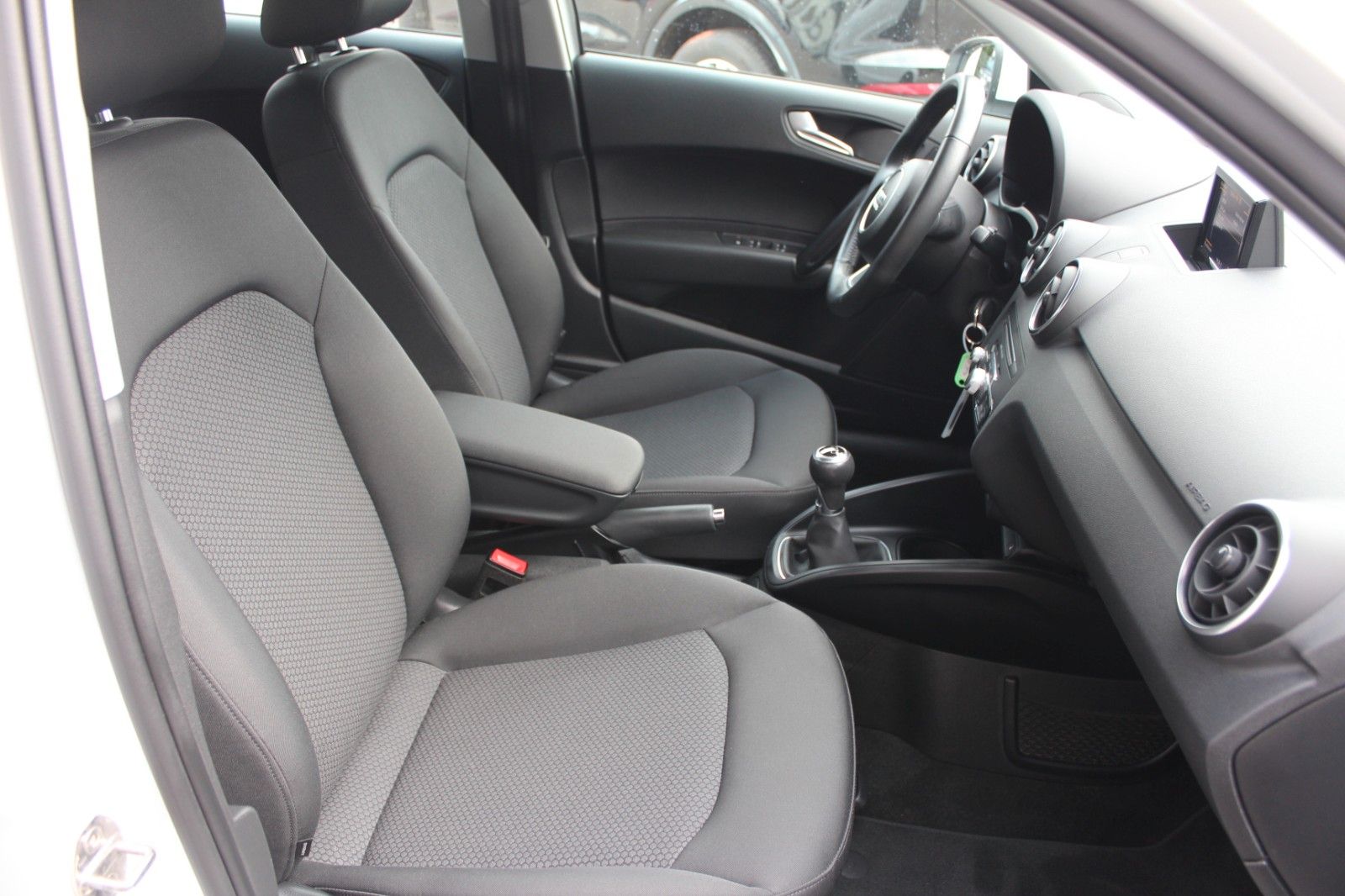 A1 Sportback/SHZ/GRA/PDC/Bluetooth/ **WENIG KM**