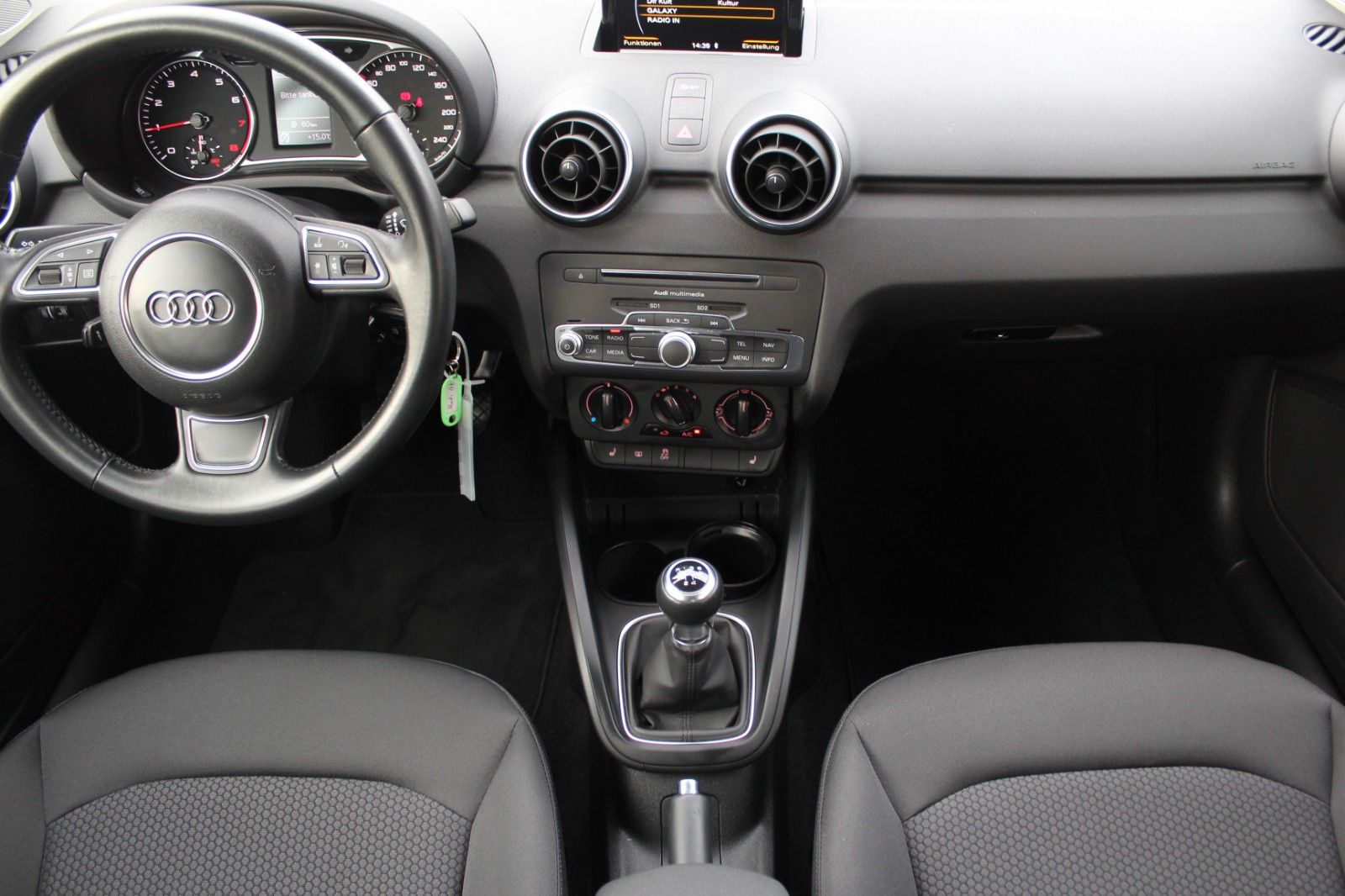 A1 Sportback/SHZ/GRA/PDC/Bluetooth/ **WENIG KM**