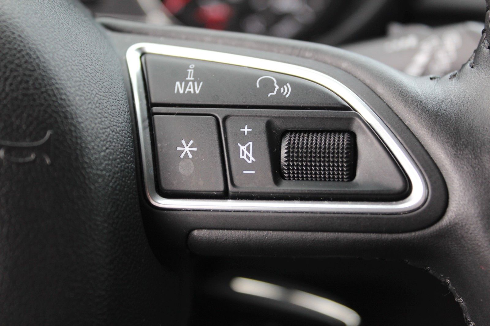 A1 Sportback/SHZ/GRA/PDC/Bluetooth/ **WENIG KM**