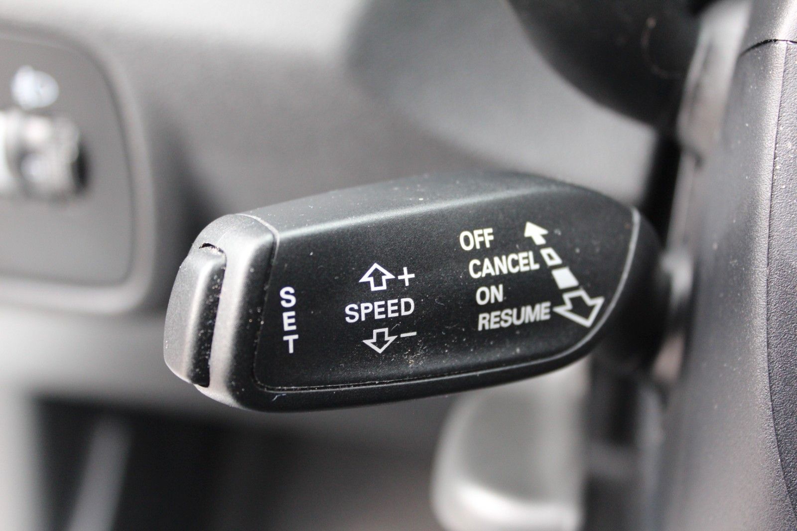 A1 Sportback/SHZ/GRA/PDC/Bluetooth/ **WENIG KM**