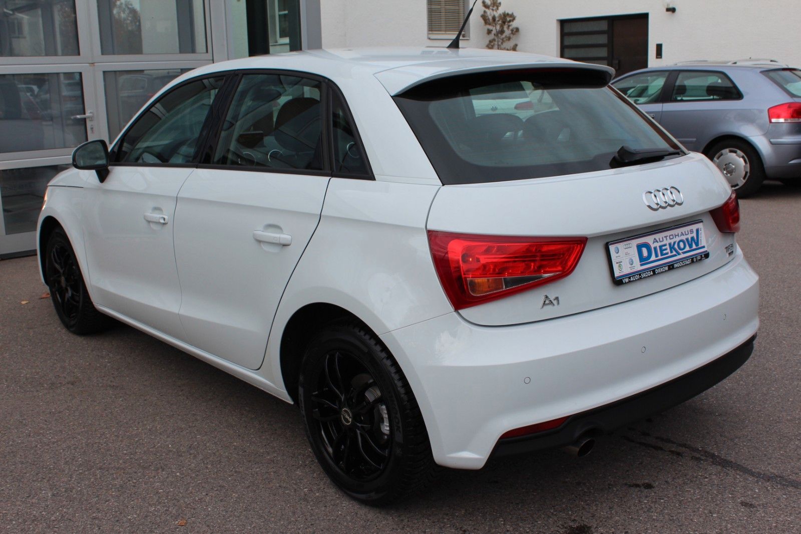 A1 Sportback/SHZ/GRA/PDC/Bluetooth/ **WENIG KM**