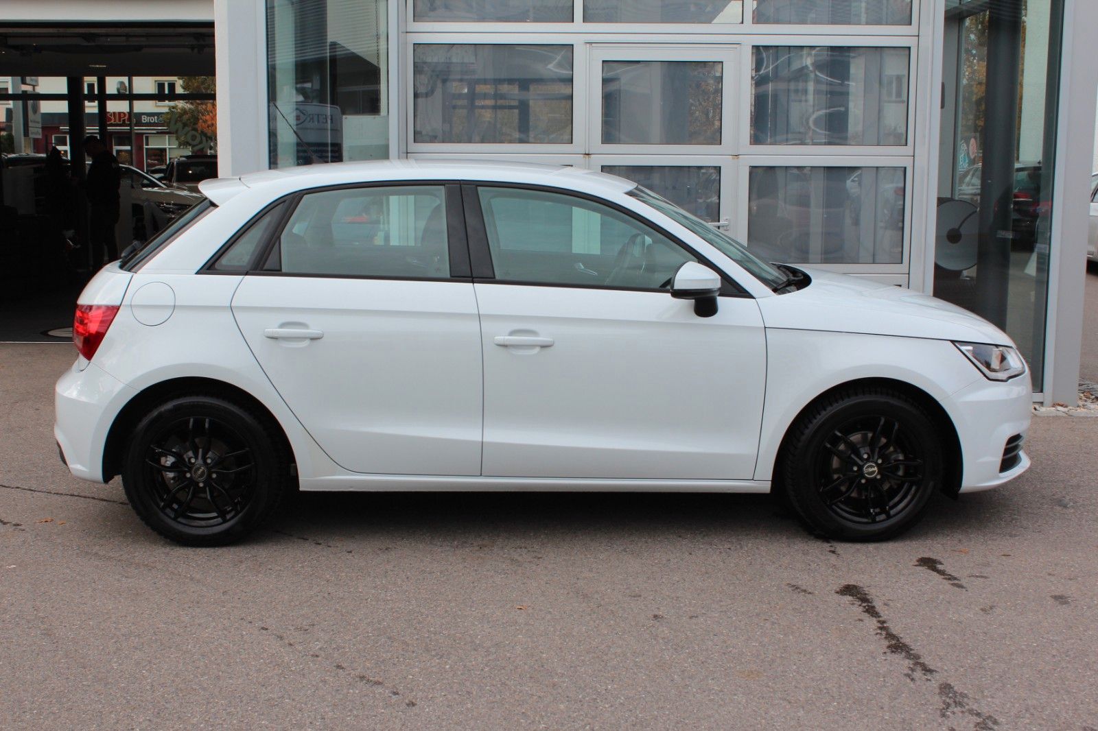 A1 Sportback/SHZ/GRA/PDC/Bluetooth/ **WENIG KM**