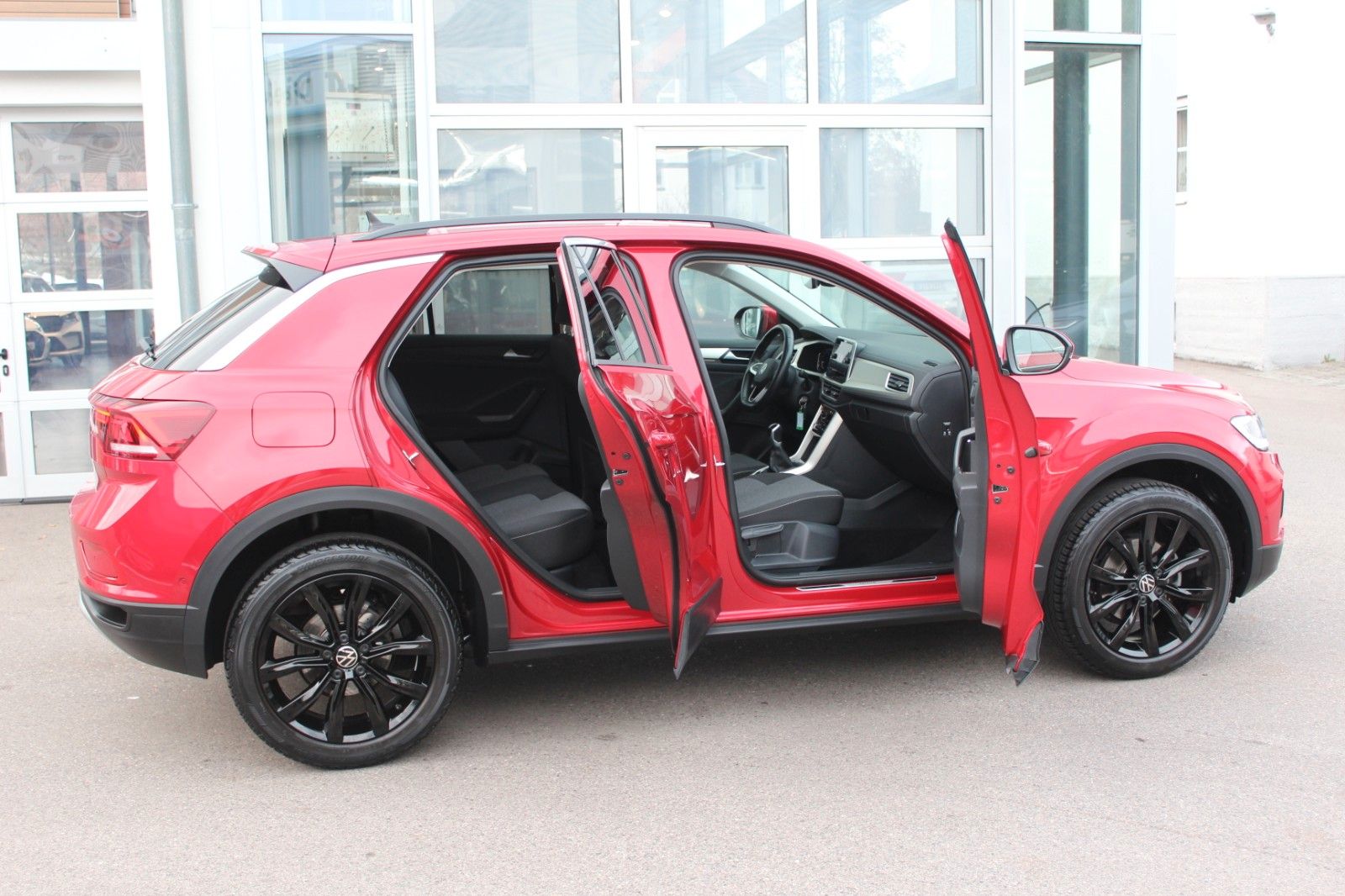 T-Roc Move/AHK/ALU 18"/App/PDC/LED/SHZ/NAV/Black