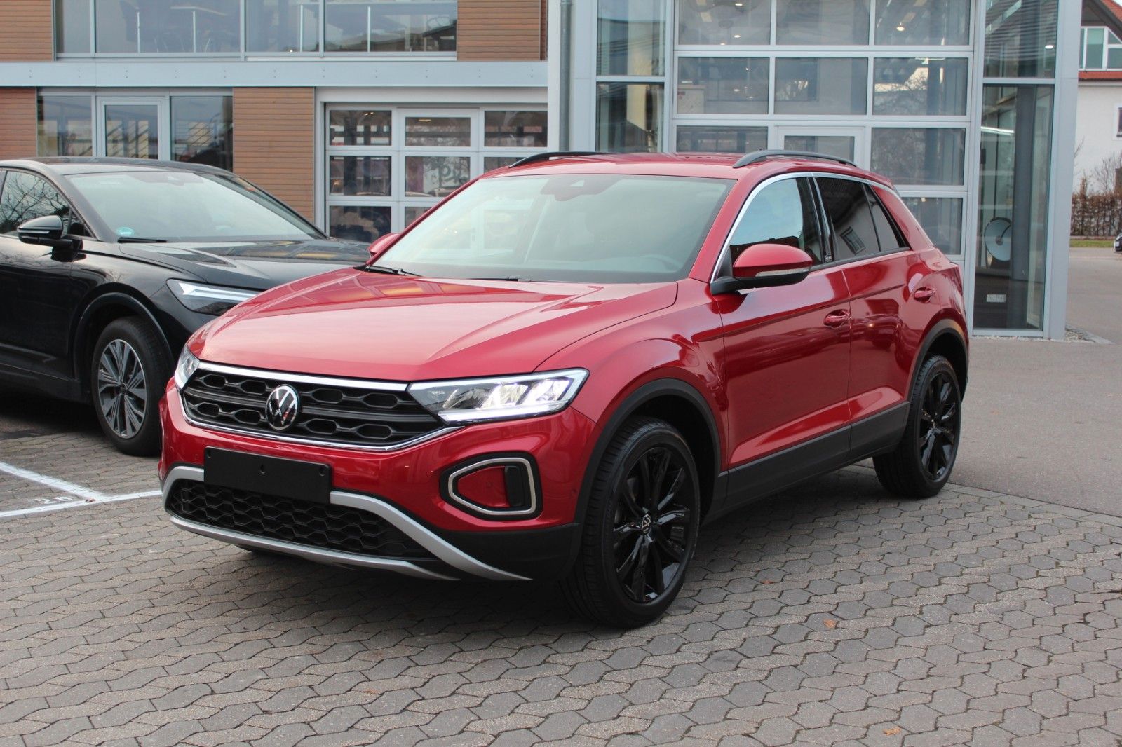 T-Roc Move/AHK/ALU 18"/App/PDC/LED/SHZ/NAV/Black