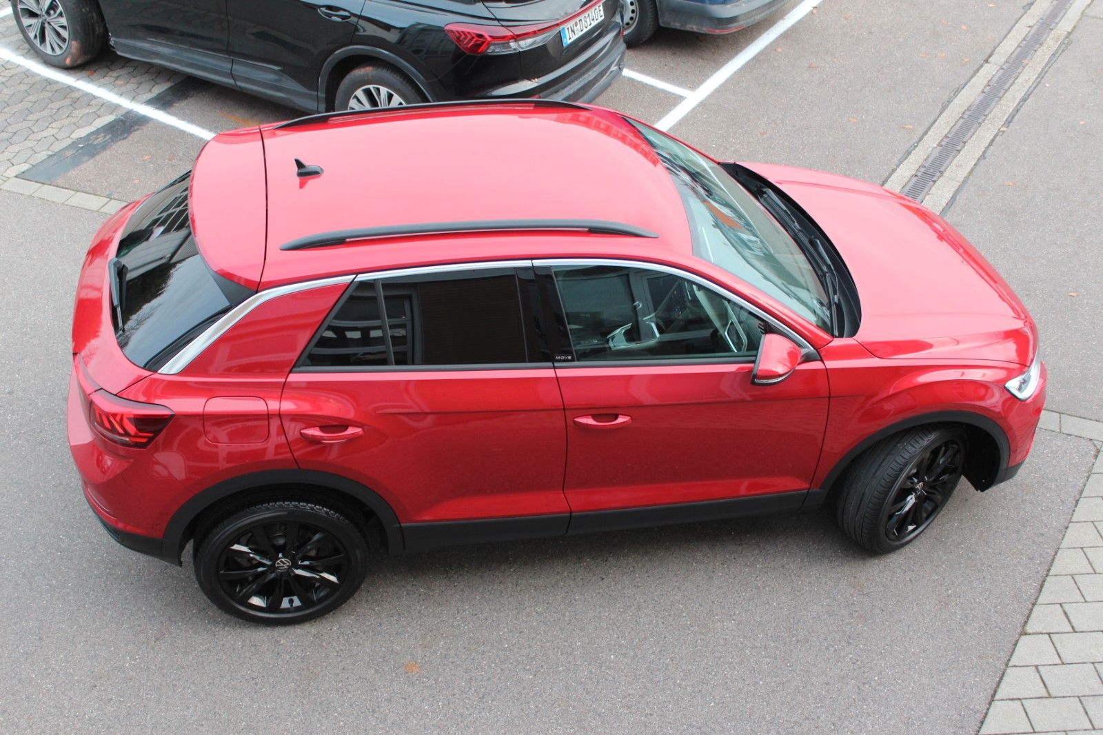 T-Roc Move/AHK/ALU 18"/App/PDC/LED/SHZ/NAV/Black