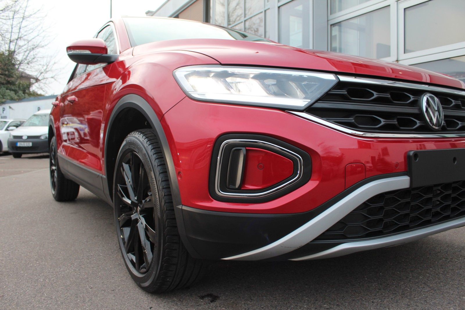 T-Roc Move/AHK/ALU 18"/App/PDC/LED/SHZ/NAV/Black