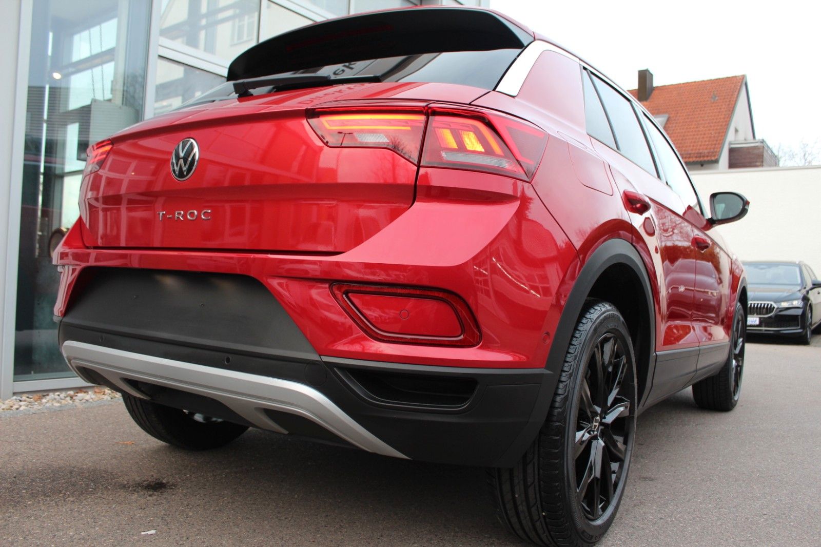 T-Roc Move/AHK/ALU 18"/App/PDC/LED/SHZ/NAV/Black