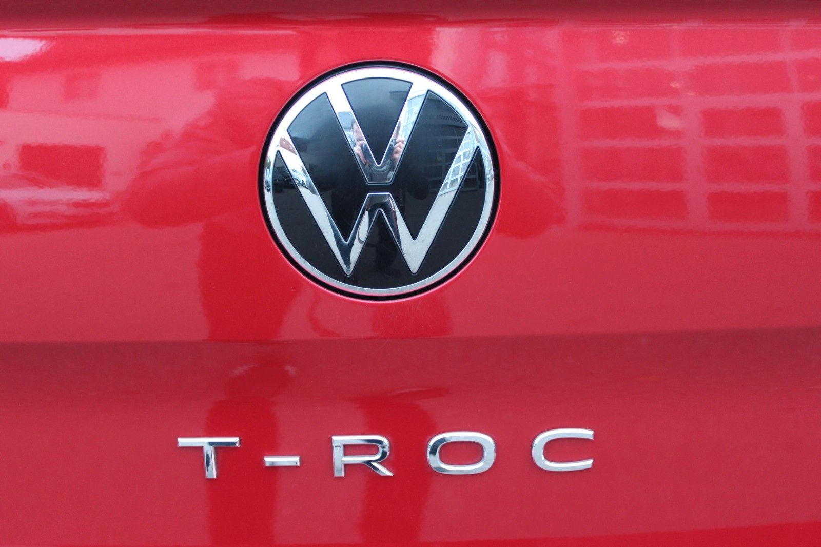 T-Roc Move/AHK/ALU 18"/App/PDC/LED/SHZ/NAV/Black