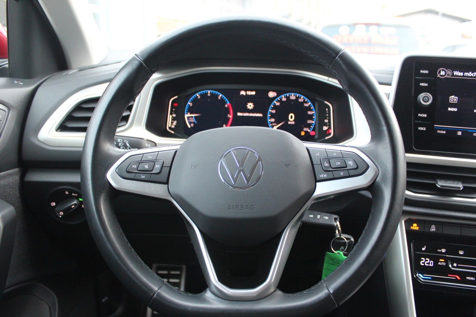 T-Roc Move/AHK/ALU 18"/App/PDC/LED/SHZ/NAV/Black