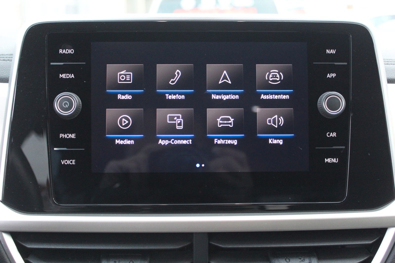 T-Roc Move/AHK/ALU 18"/App/PDC/LED/SHZ/NAV/Black