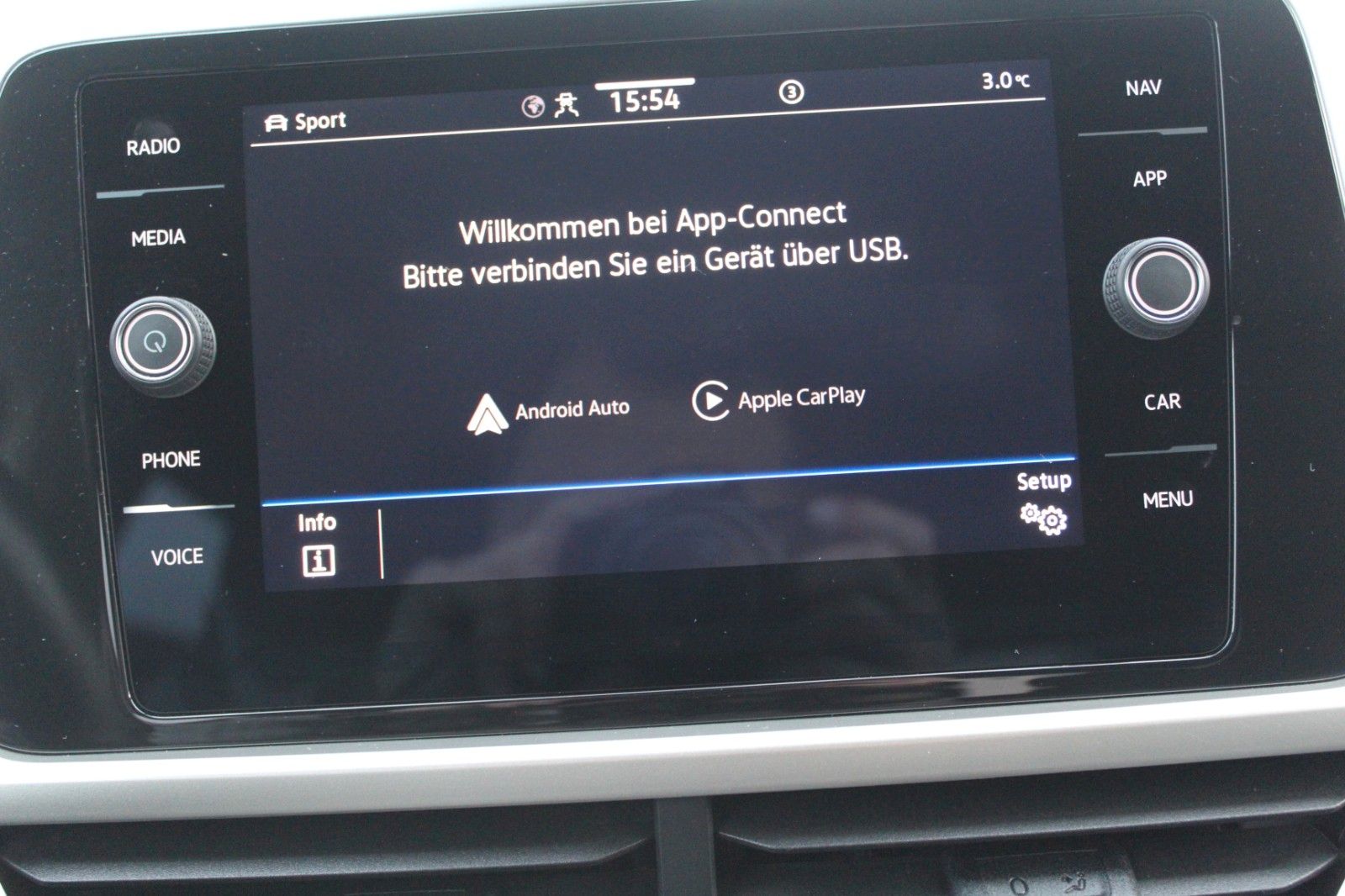 T-Roc Move/AHK/ALU 18"/App/PDC/LED/SHZ/NAV/Black