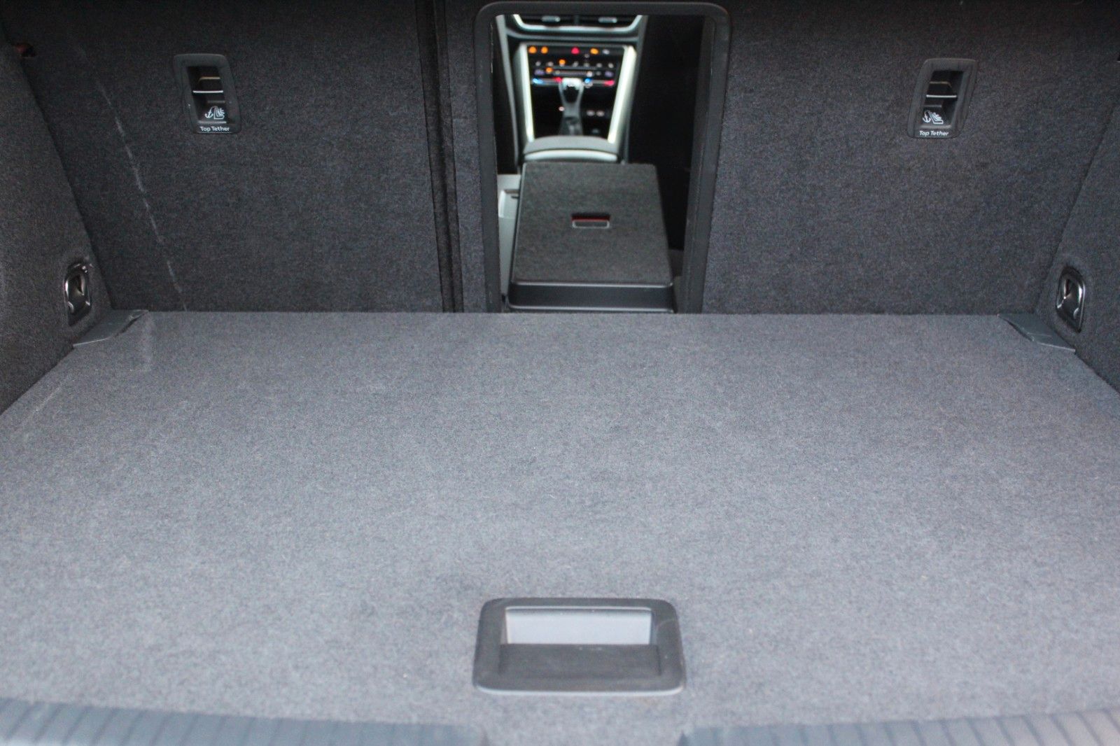 T-Roc Move/AHK/ALU 18"/App/PDC/LED/SHZ/NAV/Black