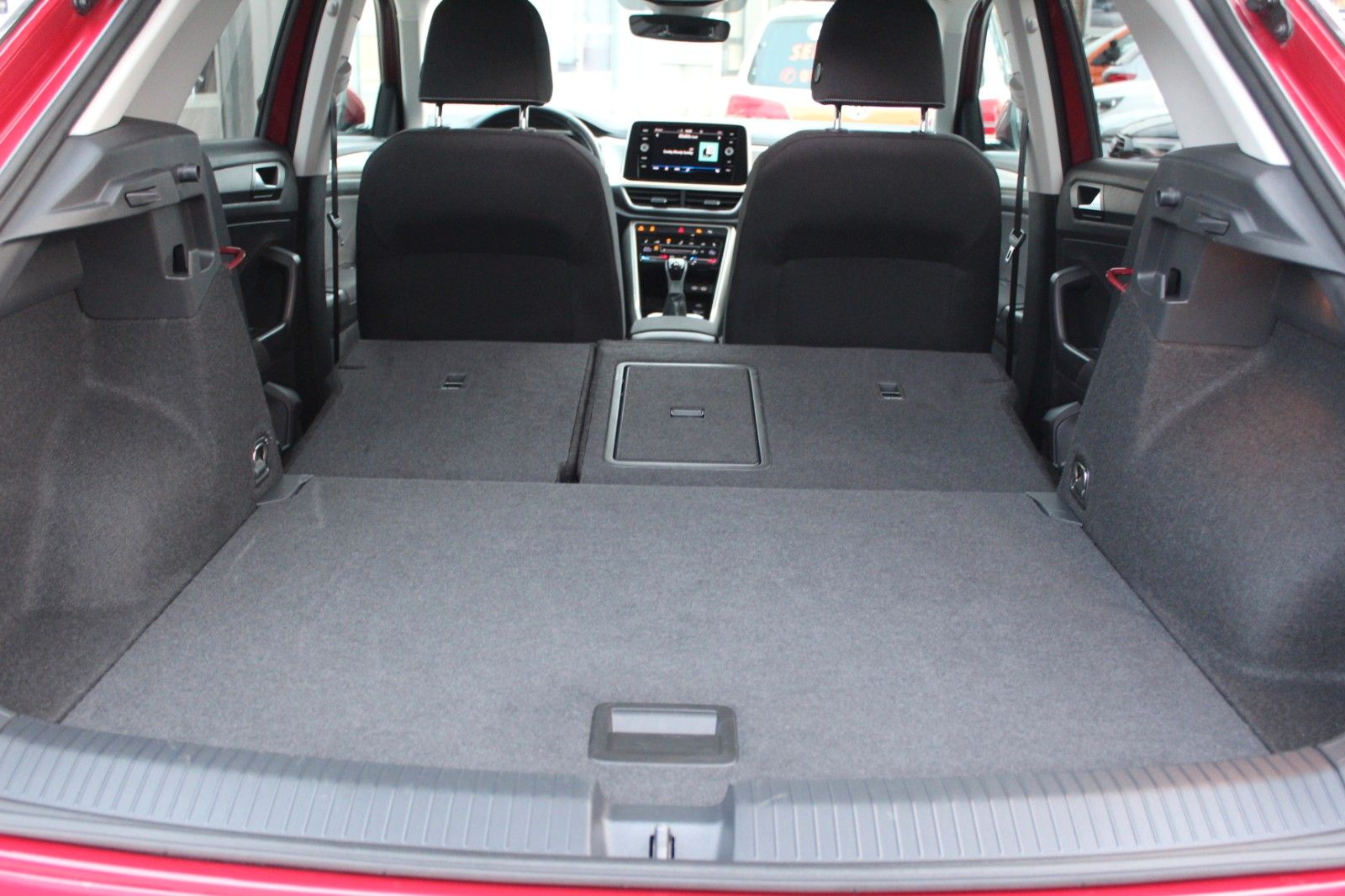 T-Roc Move/AHK/ALU 18"/App/PDC/LED/SHZ/NAV/Black